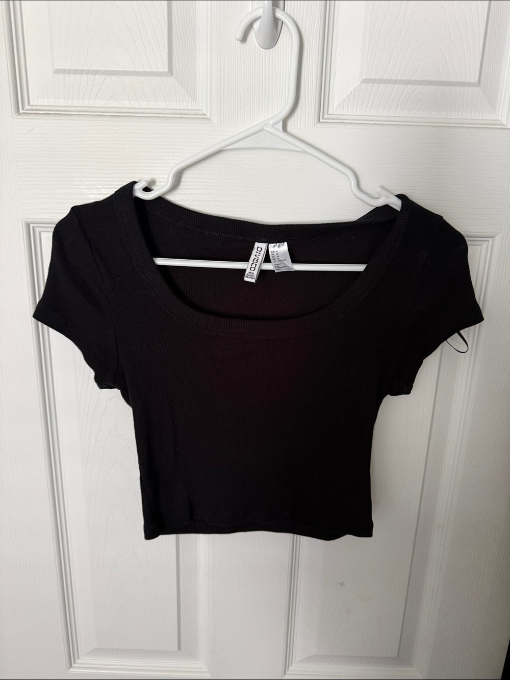 H&M Black Ribbed Scoop Crop Top